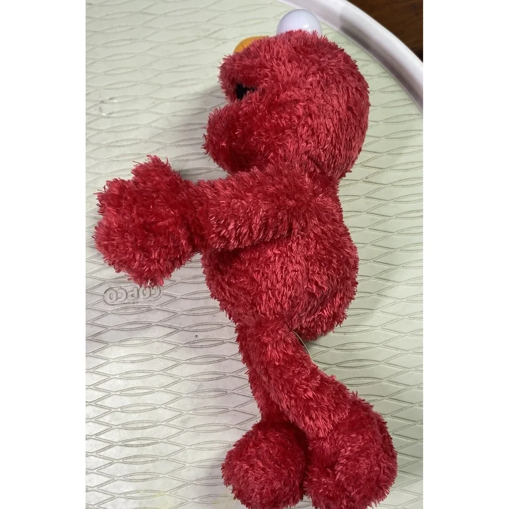 Kohl's Cares: Sesame‎ Place/Street ELMO 10